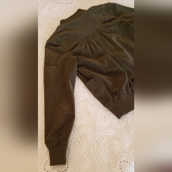 Army Green Bomber-style Jacket - Picture 13 of 15